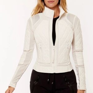 Women's White Quilted leather jacket

Blanc noir perforated